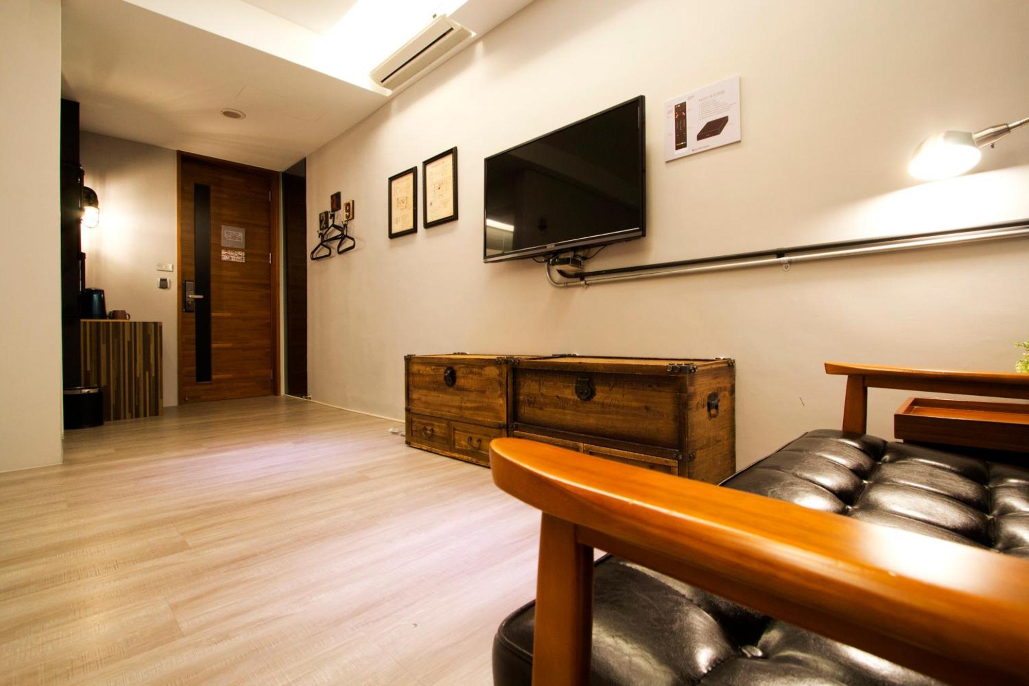 仁愛小公館-市區近東大門 Hualien City Room photo